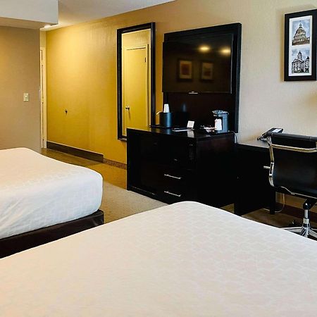 Clarion Inn & Suites Evansville Kültér fotó