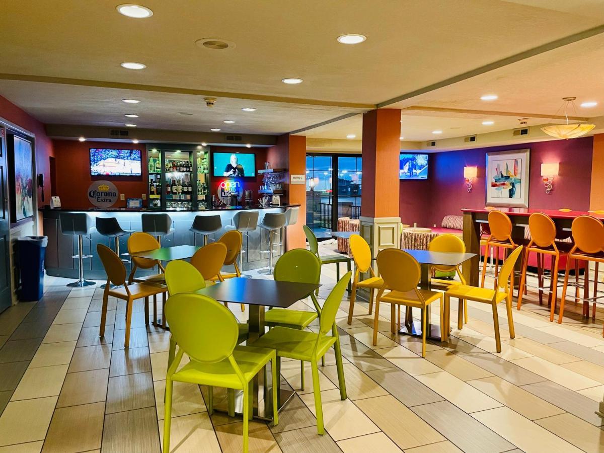 Clarion Inn & Suites Evansville Kültér fotó