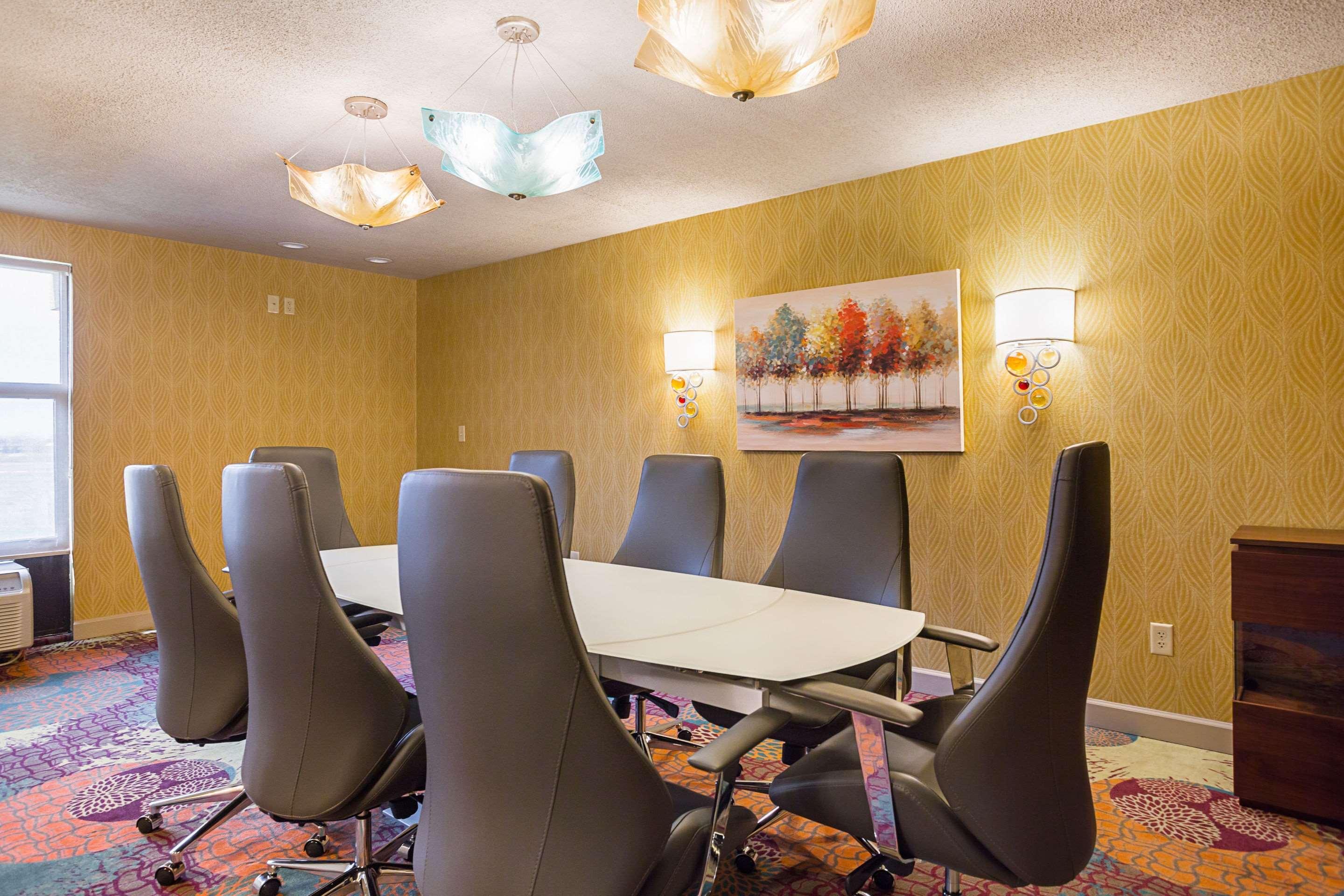Clarion Inn & Suites Evansville Kültér fotó